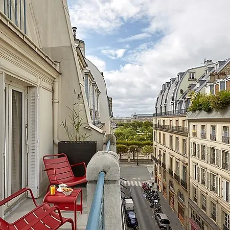 Louvre Montana Hotel 4*