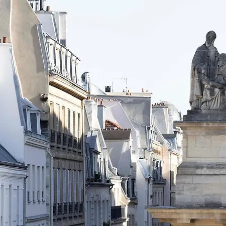 Отель Louvre Montana 4*