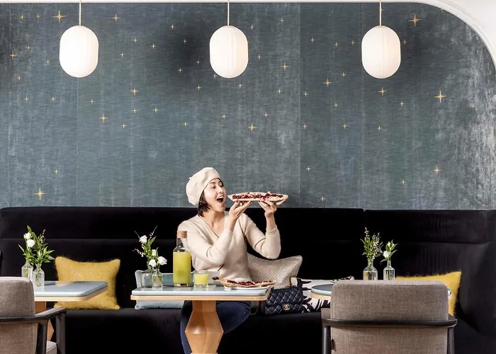 Louvre Montana Отель 4*