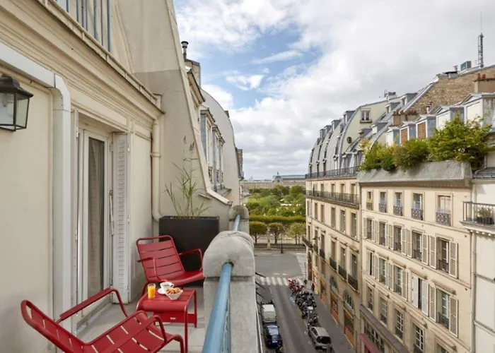 Louvre Montana 4*