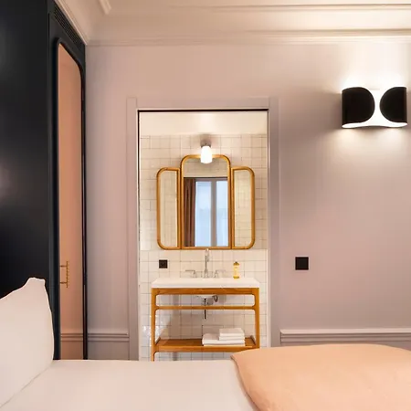 Louvre Montana Отель 4*