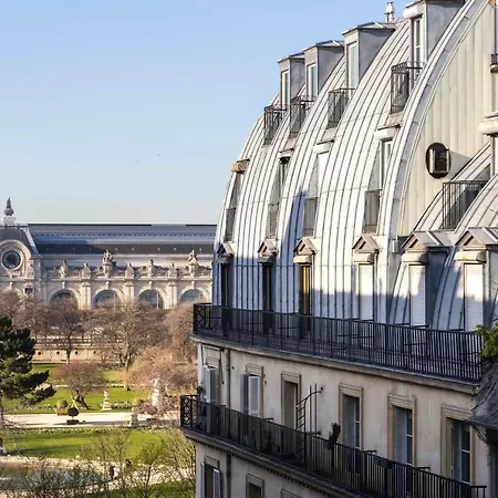 Отель Louvre Montana