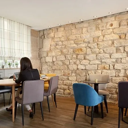 Louvre Montana 4*