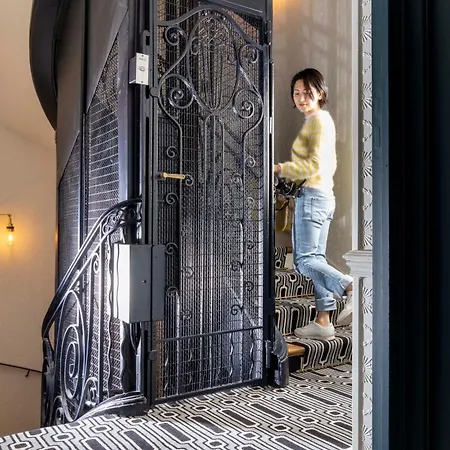 루브르 몬타나 파리