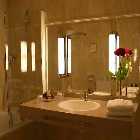 Louvre Montana Ξενοδοχείο 4*