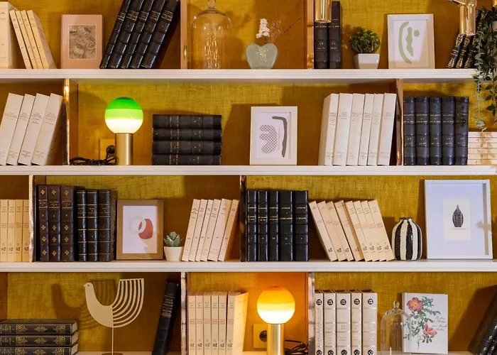 Louvre Montana Paris