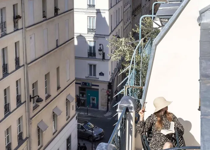 Louvre Montana Hotel