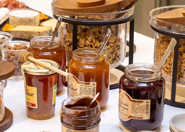 Louvre Montana Hotel 4*